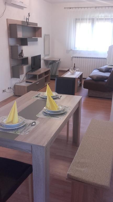 Apartment Pavlesic Слунь Екстер'єр фото